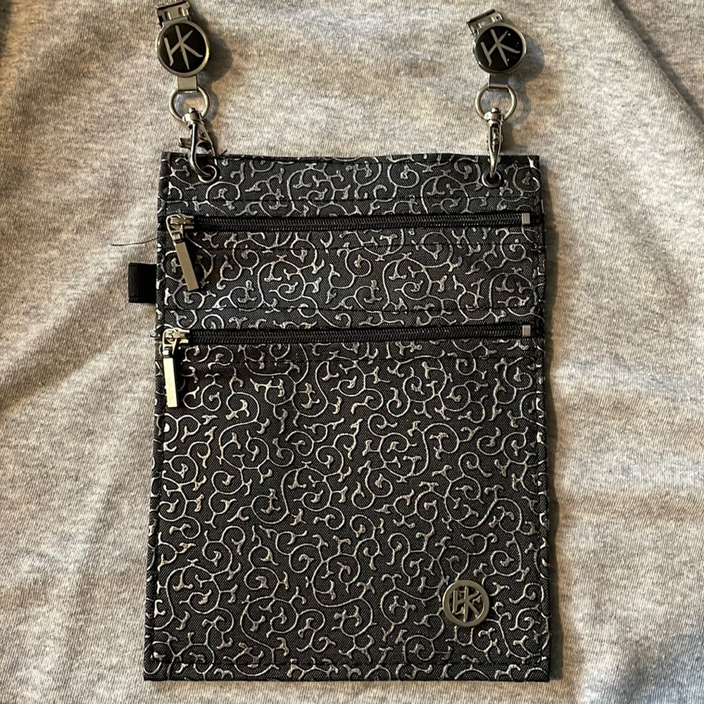 Hipklip Clip On Hands Free Pocket Purse/Wallet
